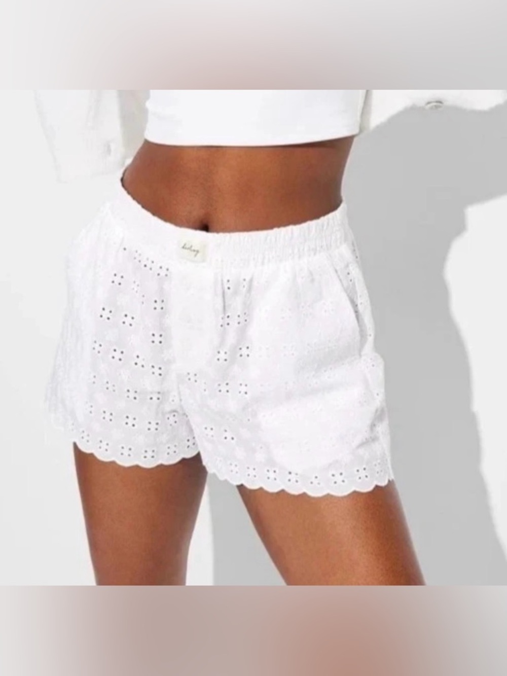 NWT wild fable White Eyelet Scalloped Hem Shorts